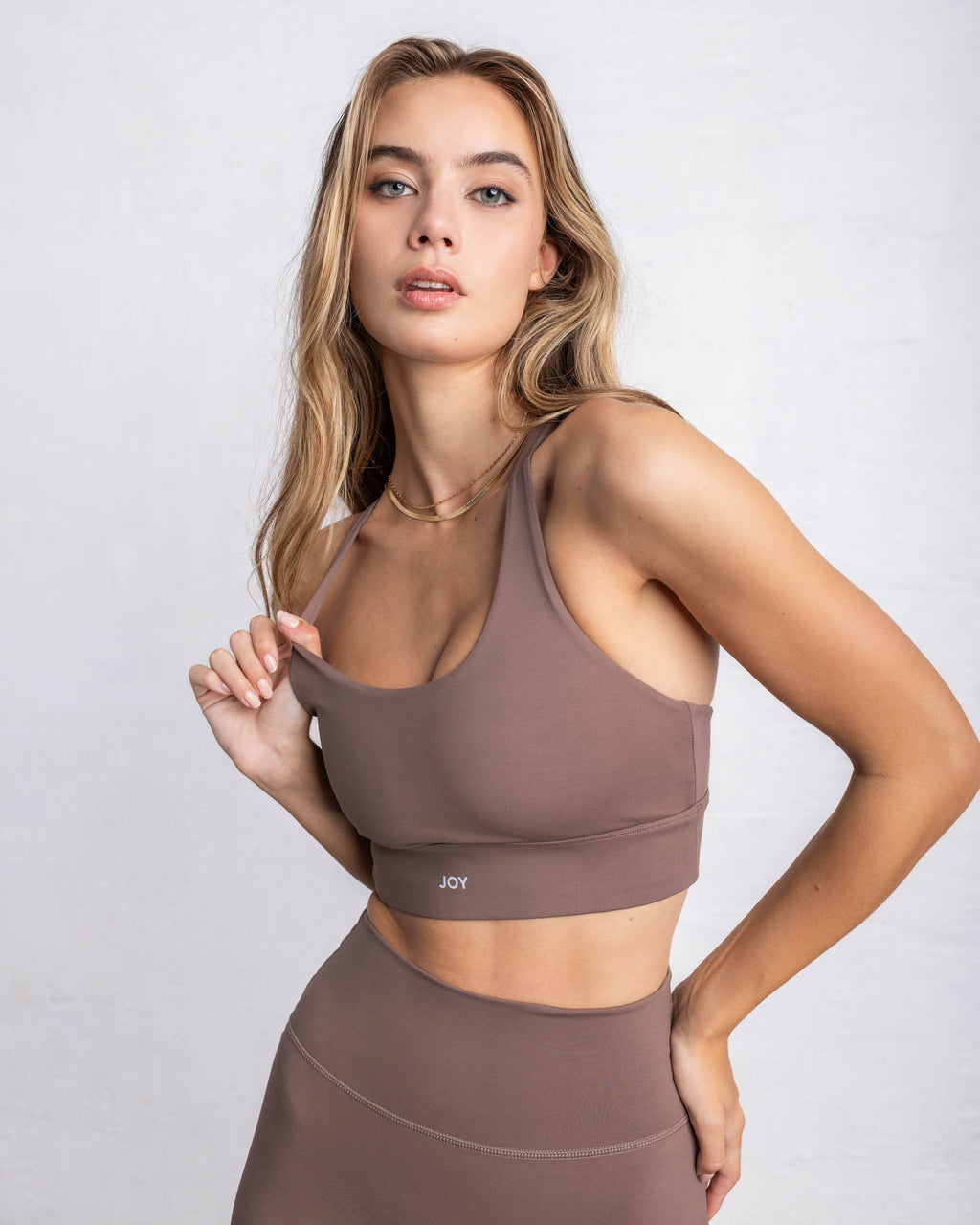 Ensemble V Essential Sporty - Latte - Joy Studio - Premium Sportswear